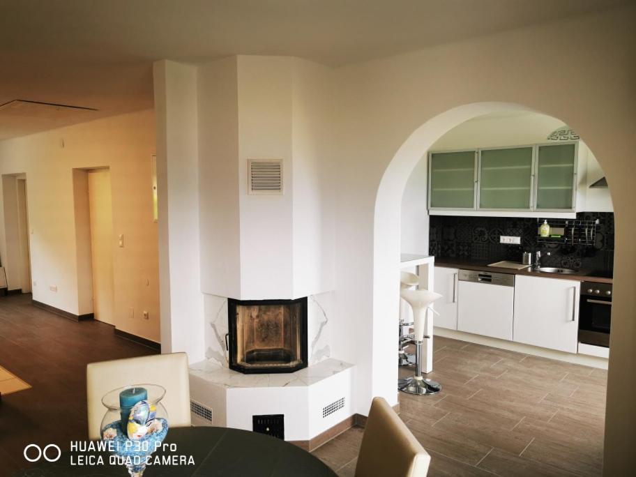 Panoramablick Exklusiv Apartment Филах Екстериор снимка